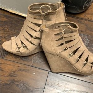 Tan strappy wedges, NEVER WORN